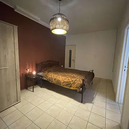 Huswell - Lovely Retreat For 4 *